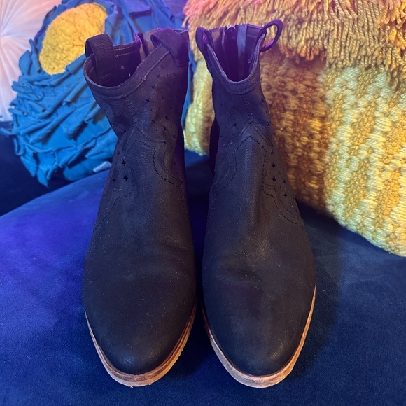 SAM EDELMAN Black cut out booties sz 9.5 - Picture 3 of 7